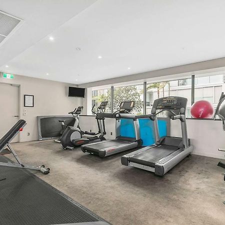 Two Bedroom Apartment - Pool, Gym & Free Parking! أوكلاند المظهر الخارجي الصورة