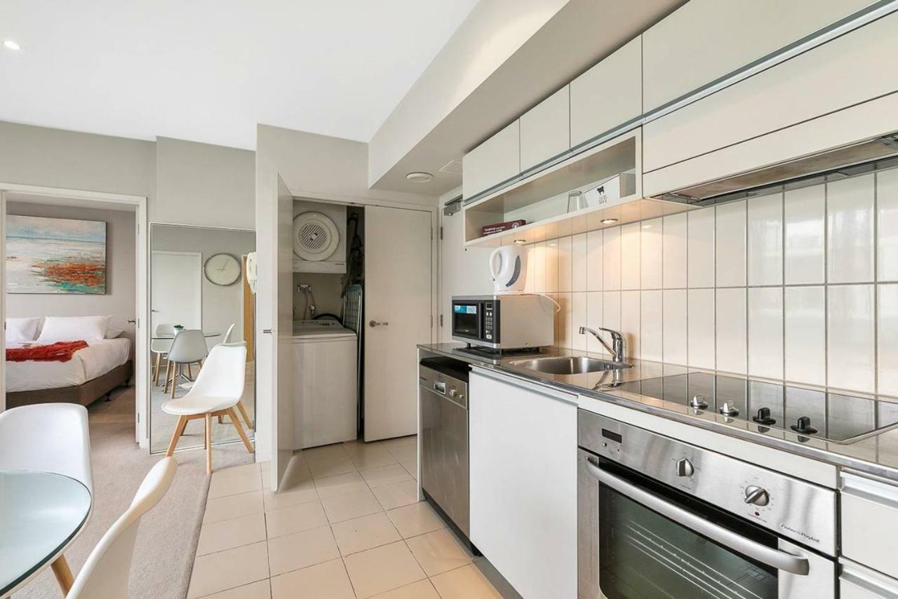 Two Bedroom Apartment - Pool, Gym & Free Parking! أوكلاند المظهر الخارجي الصورة